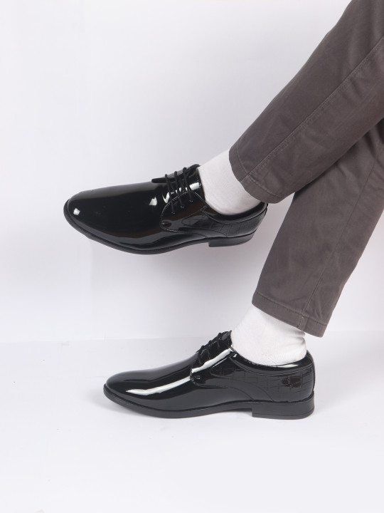 FAUSTO Men Textured Round Toe Formal Derbys