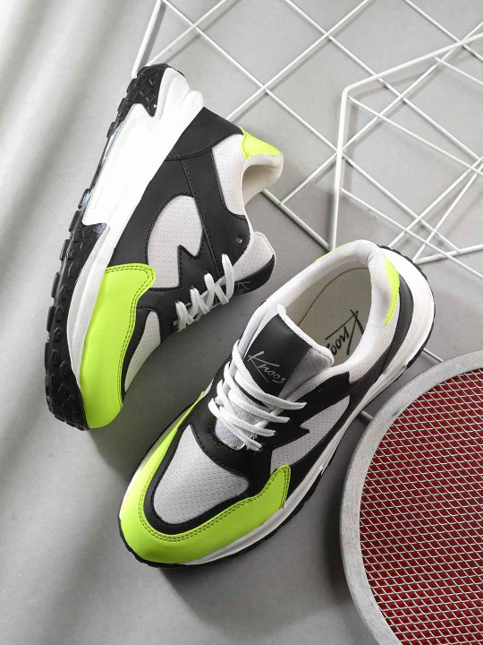 knoos Women Colourblocked Round Toe Water Repellent Upper Mesh Sneakers
