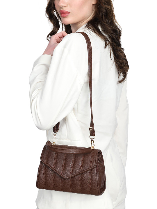 MINI WESST Quilted Structured Handheld Bag