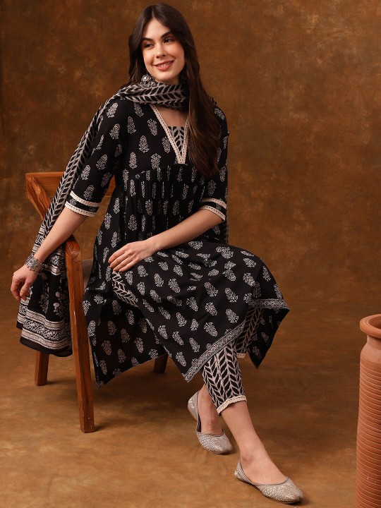 Ethnic Motifs Printed Gotta Patti Pure Cotton Kurta With Trousers & Dupatta deal from myntra Ethnic Motifs Printed Gotta Patti Pure Cotton Kurta With Trousers & Dupatta deal from myntra