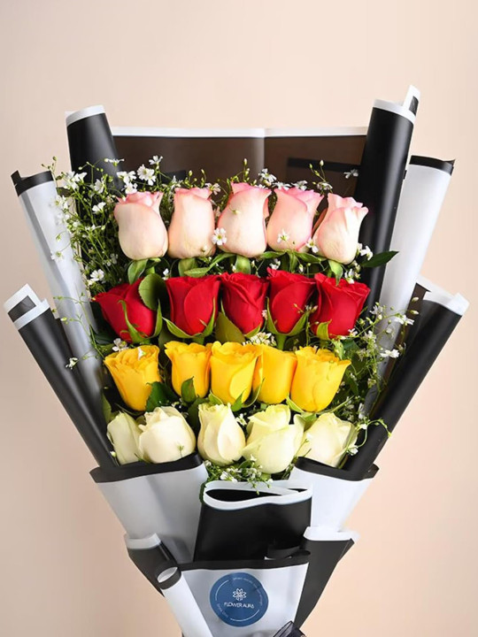 Floweraura 20-Pcs Red & White Mixed Fresh Live Roses Flowers Bouquet With Wrapping Paper