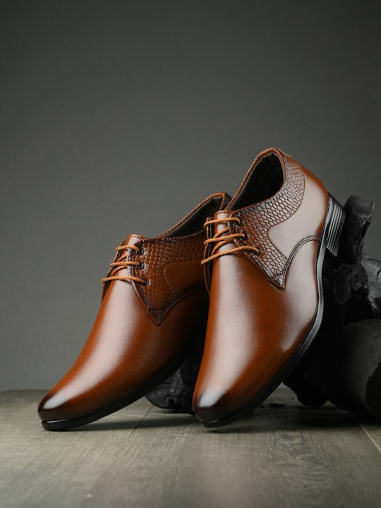 Rising Wolf Men Textured Round Toe Formal Derbys