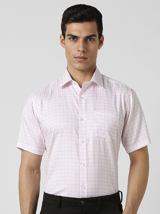 Van Heusen Spread Collar Short Sleeves Regular Fit Cotton Checked Formal Shirt