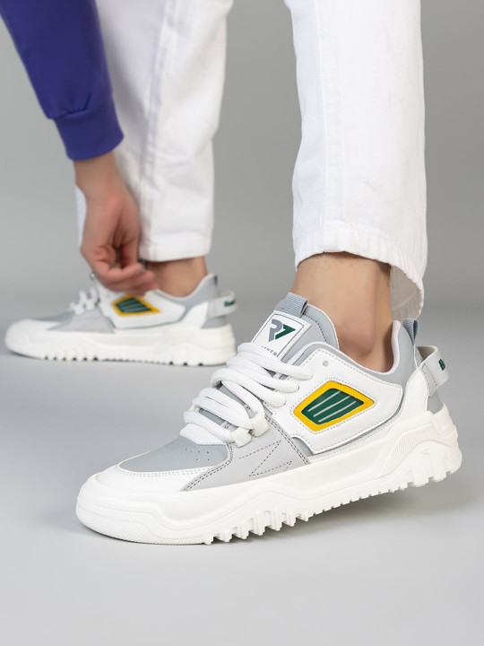 RUN SEVEN Men Colourblocked Lightweight Sneakers