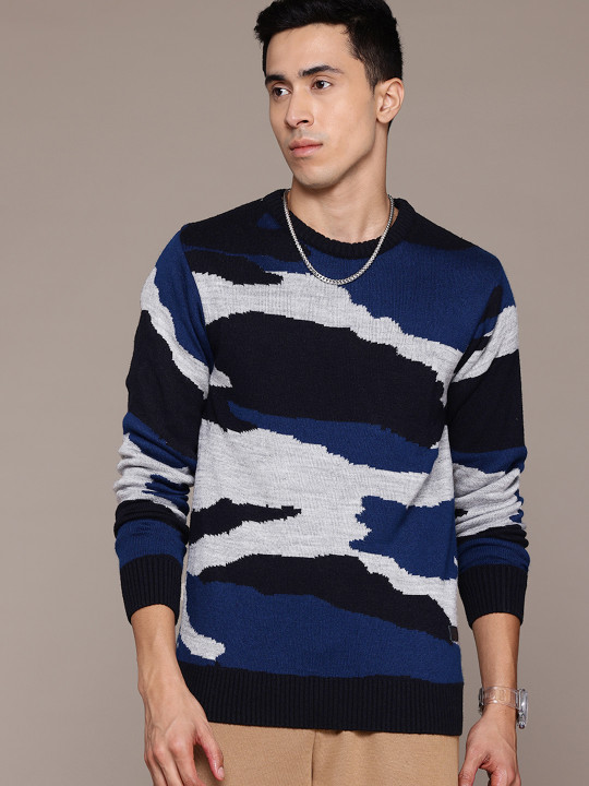 Roadster The Lifestyle Co. Abstract Design Acrylic Pullover