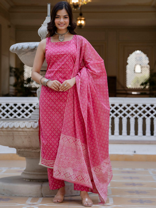 Nayo Bandhani Regular Pure Cotton Kurta with Trouser & Dupatta