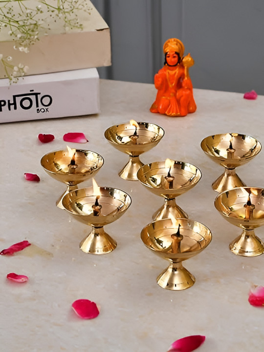 Aura Brass 8 Piece Easy to Clean Diwali Diyas