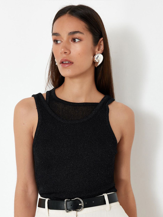 Trendyol Round Neck Sleeveless Cut Out Detail Casual Top