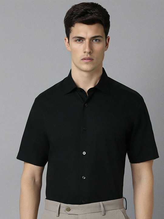 Louis Philippe Spread Collar Short Sleeves Pure Cotton Formal Shirt