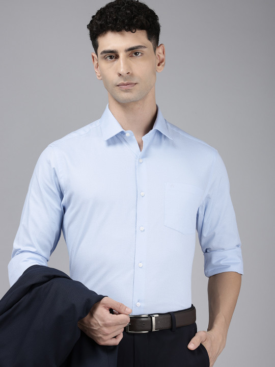 Arrow Pure Cotton Manhattan Slim Fit Self Design Textured Formal Shirt