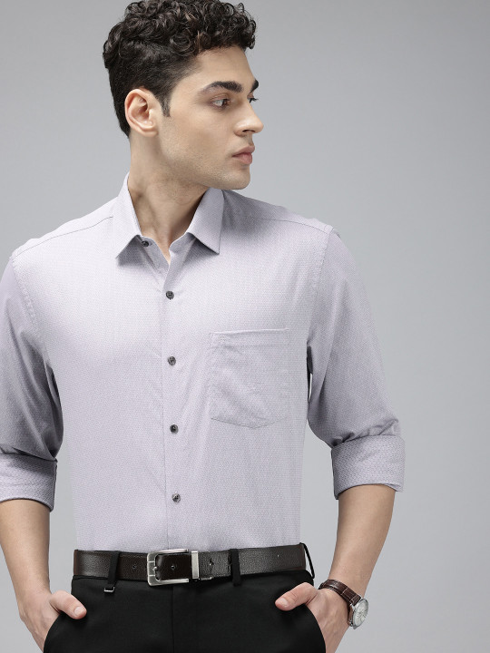 Arrow Pure Cotton Manhattan Slim Fit Self Design Textured Formal Shirt
