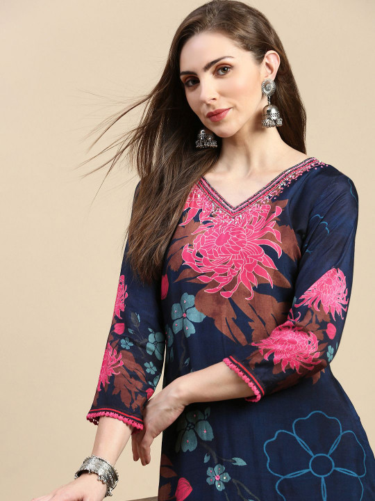SHOWOFFFF Women Floral Printed Regular Beads and Stones Kurta with Patiala