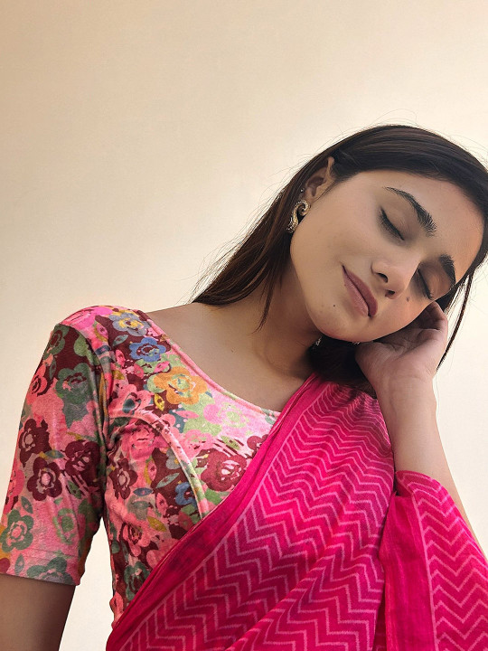 Bindigasm's Advi Women Printed Velvet Stretchable Saree Blouse