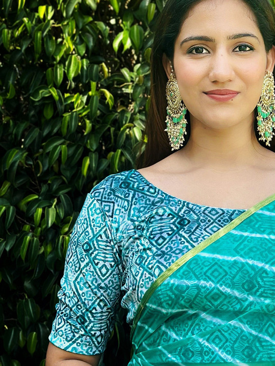 Bindigasm's Advi Printed Velvet Stretchable Saree Blouse