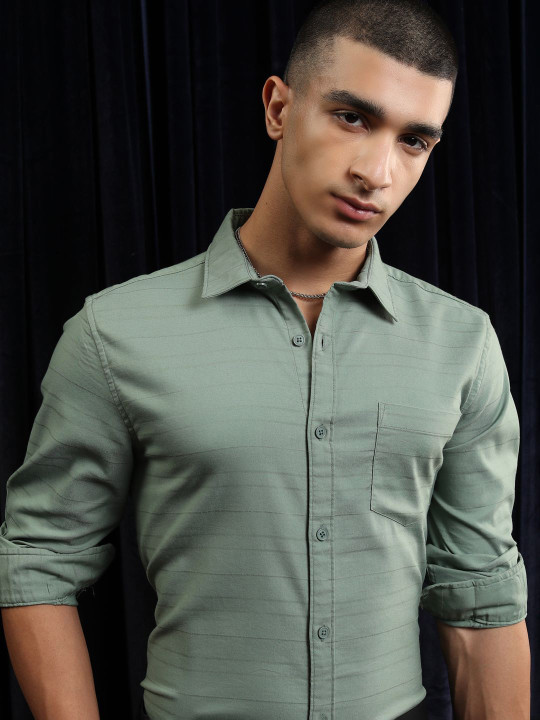 HIGHLANDER Men Dobby Textured Casual Shirt