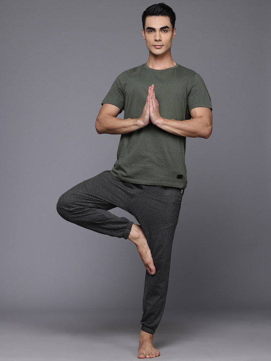 HRX by Hrithik Roshan Men Mid-Rise Regular Fit Yoga Joggers