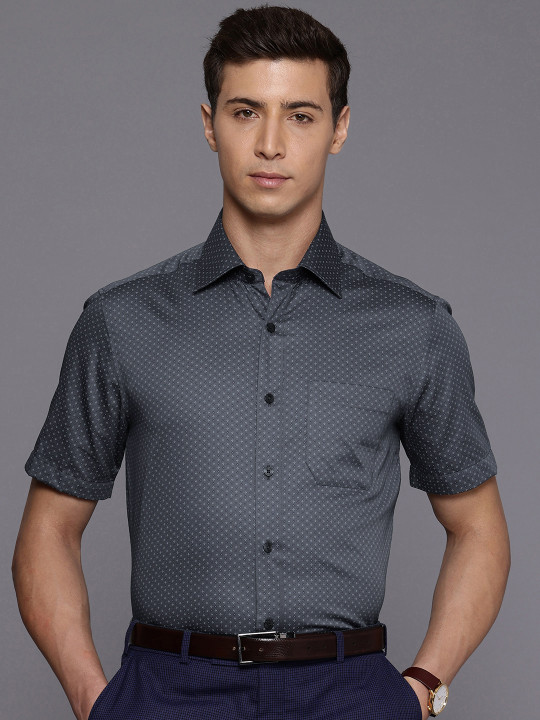 Louis Philippe Classic Opaque Geometric Printed Pure Cotton Formal Shirt