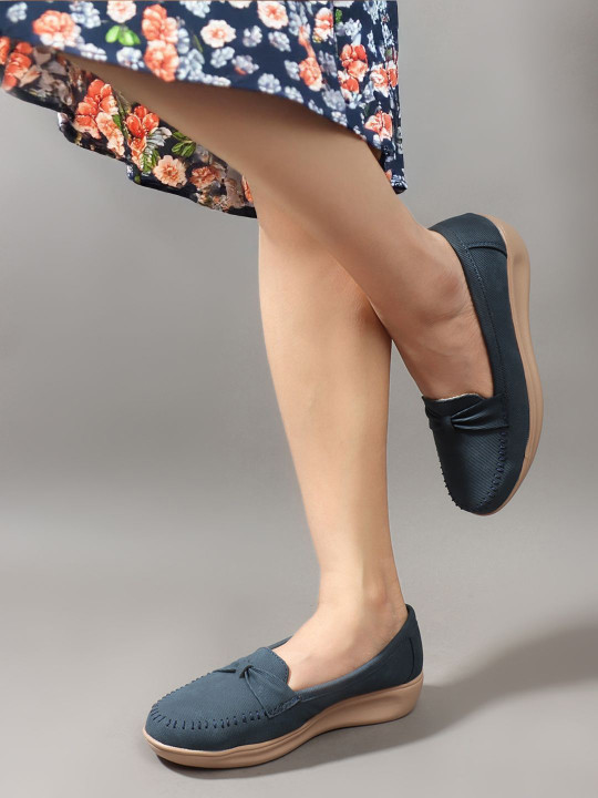 DressBerry Women Loafers