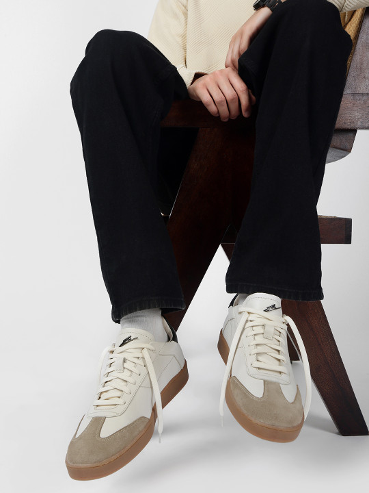 ZEESH Men Colourblocked Leather Sneakers