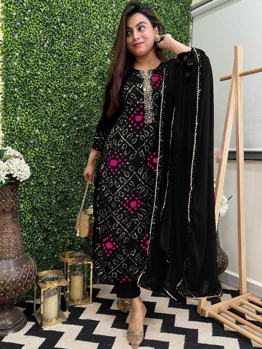 GoSriKi Floral Printed Straight Kurta With Trouser & Dupatta