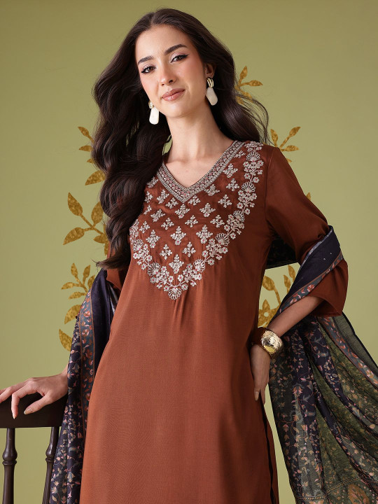 Anouk Zari Embroidered Kurta with Trousers & With Dupatta