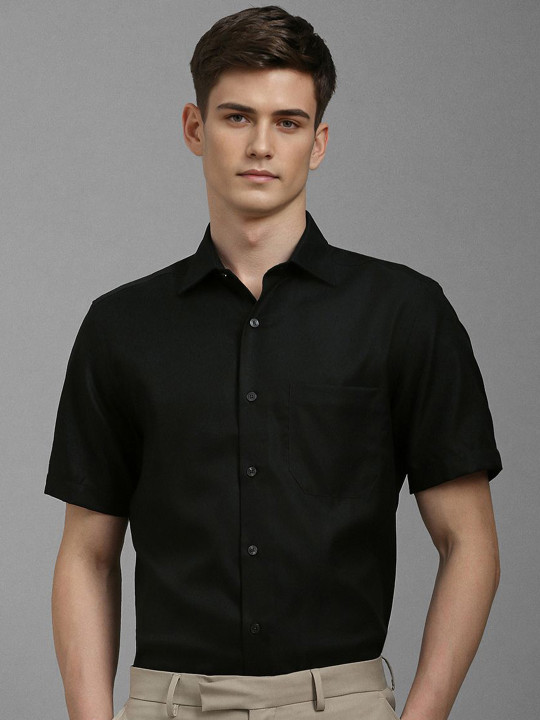 Louis Philippe Men Classic Fit Spread Collar Textured Cotton Formal Shirt
