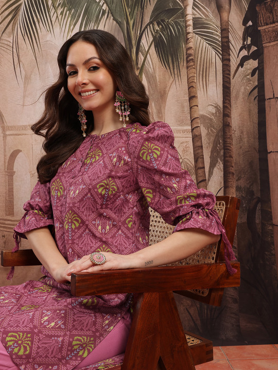 Sangria Ethnic Motifs Print Kurta with Trousers