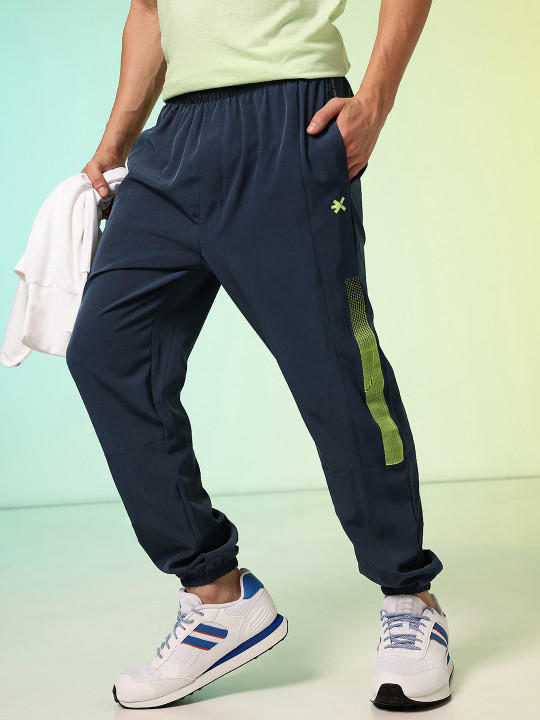 HRX by Hrithik Roshan HRX By Hrithik Roshan Men Lifestyle Geometric Printed Rapid-Dry Joggers
