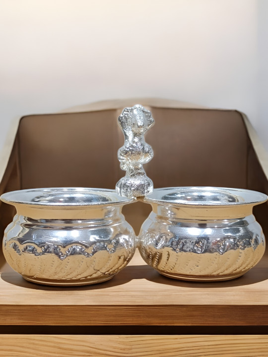 Sigaram Brass Easy to Clean Raksha Bandhan Haldi Kumkum Box