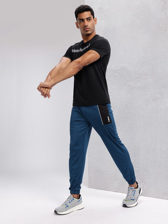 HRX by Hrithik Roshan Men Colourblocked Detail Mid-Rise Rapid-Dry Training Joggers