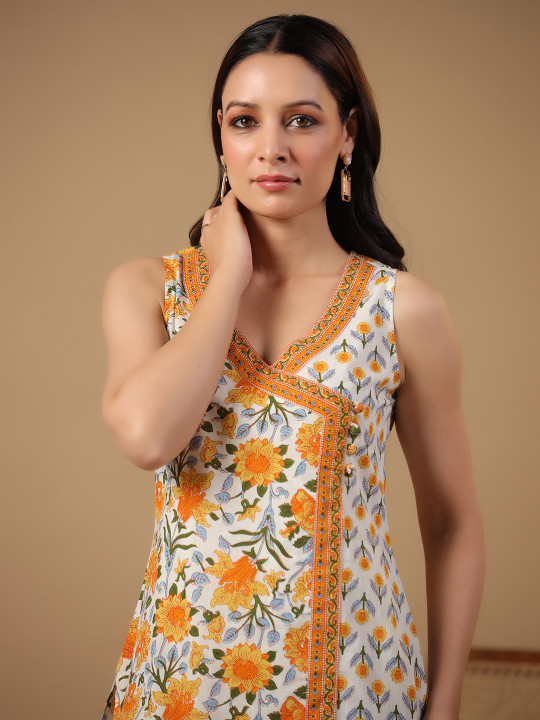 anayna Floral Printed V-Neck Straight Pure Cotton Kurta With Trousers