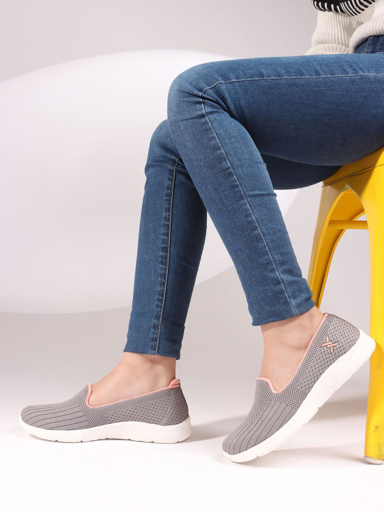 Carlton London sports Women Woven Design Slip-On Sneakers