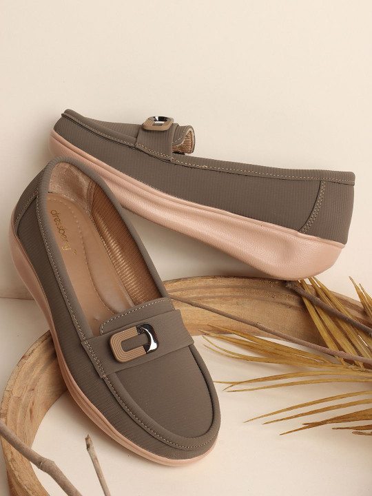 DressBerry Women Loafers