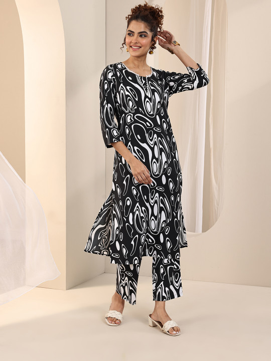 Libas Women Printed Regular Kurta with Trousers