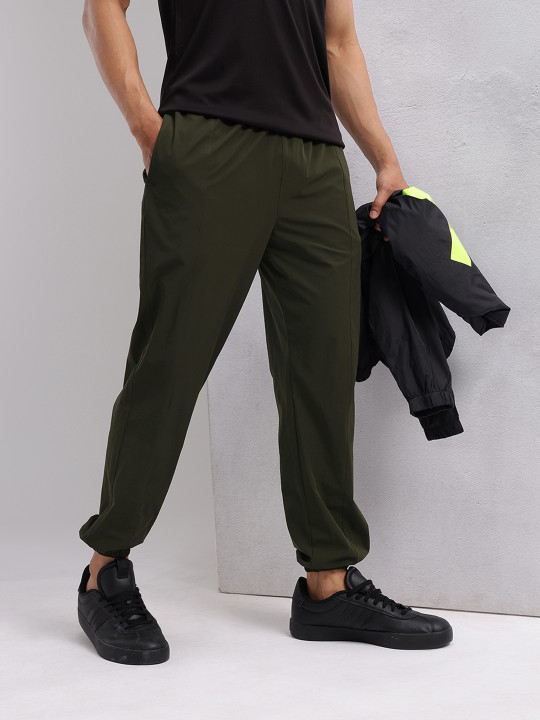HRX by Hrithik Roshan Men Front Seam Mid-Rise Regular Fit Lifestyle Joggers