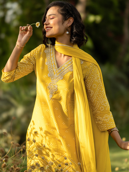 Libas Women Bandhani Printed Regular Kurta with Trousers & With Dupatta
