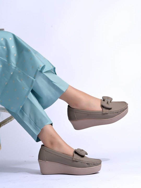 Stylestry Women Round Toe Loafers With Bows
