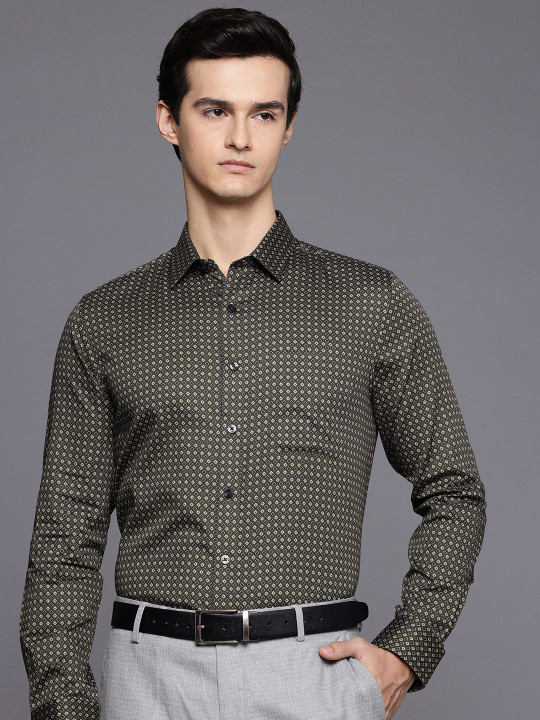 Louis Philippe Slim Fit Geometric Printed Pure Cotton Formal Shirt