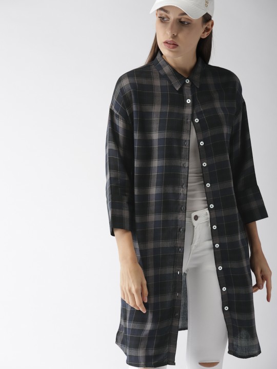 Women Black & Navy Regular Fit Checked Casual Long-line Shirt S