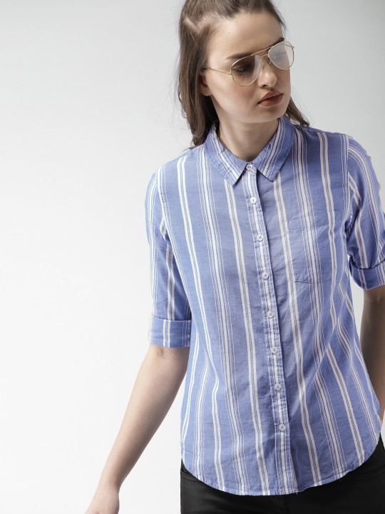Women Blue & White Regular Fit Striped Casual Shirt S