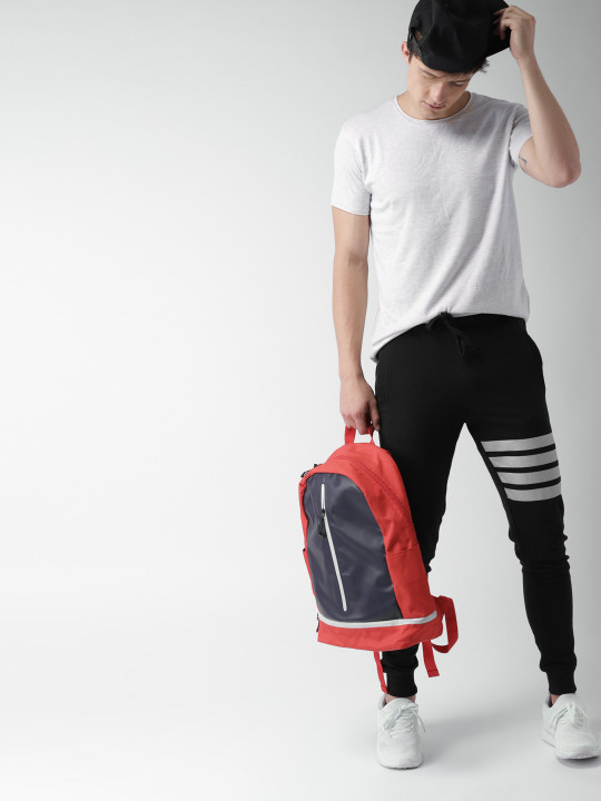 Harvard Men Black Regular Fit Solid Joggers