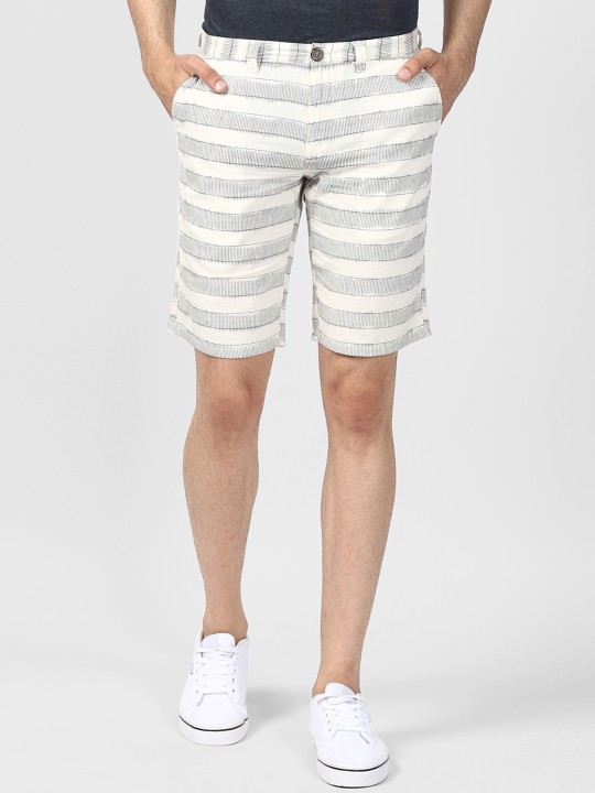 Men White Striped Slim Fit Regular Shorts 30