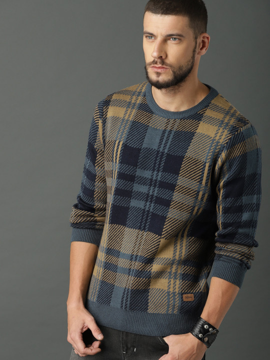 Roadster Men Grey & Brown Checked Pullover Sweater