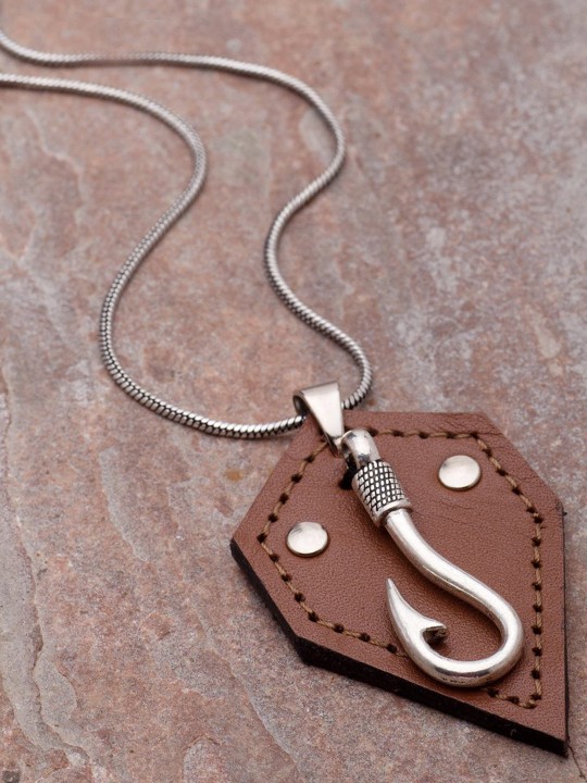 Men Silver-Toned Pendant With Chain