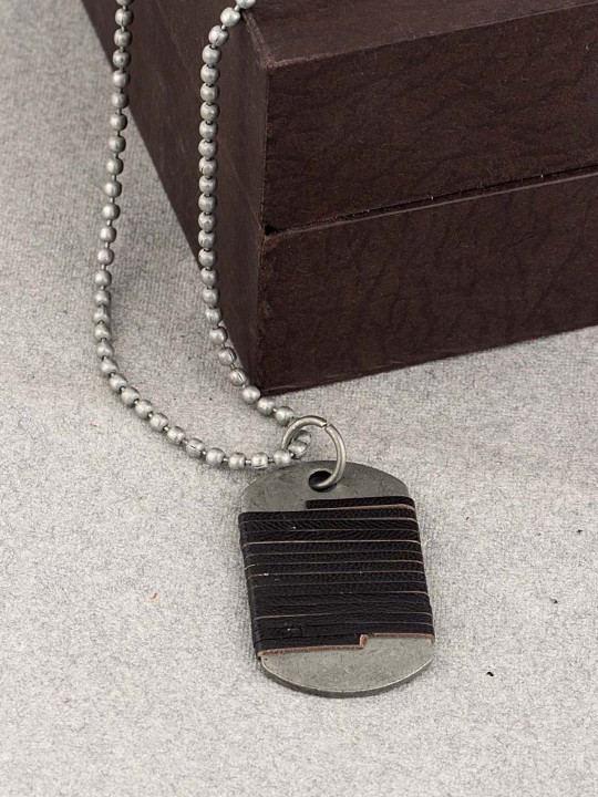 Men Silver-Toned Pendant With Chain