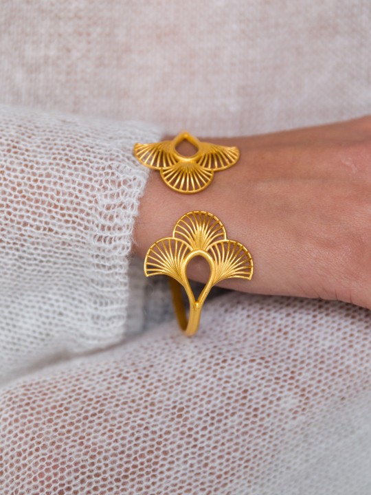 Gold-Plated Hand Cuff