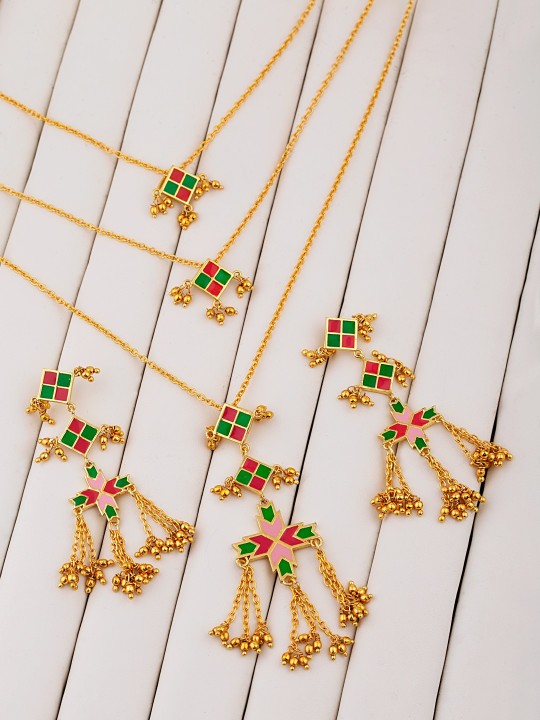 Gold-Toned Multi-Stranded Enamelled Jewellery Set