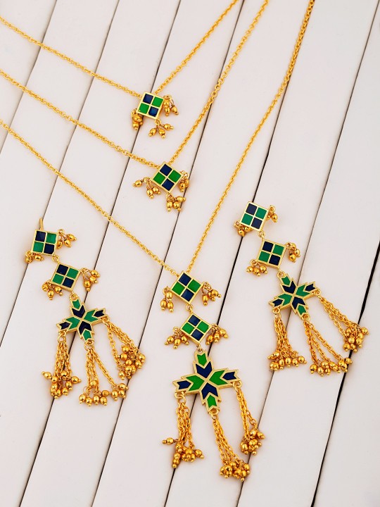 Gold-Toned Multi-Stranded Enamelled Jewellery Set