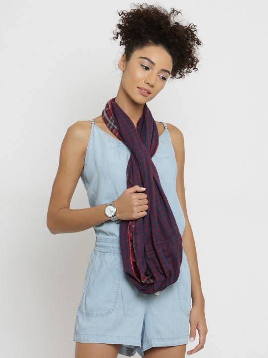 Women Maroon & Blue Checked Stole