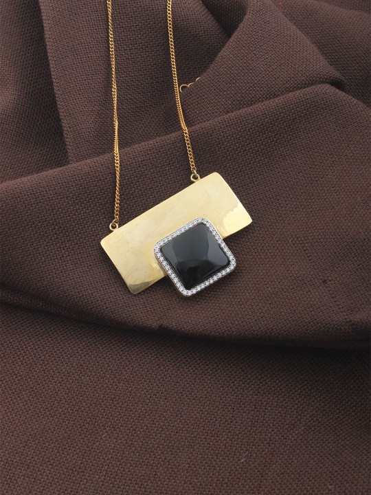 Gold-Toned & Black Stone-Studded Pendant With Chain